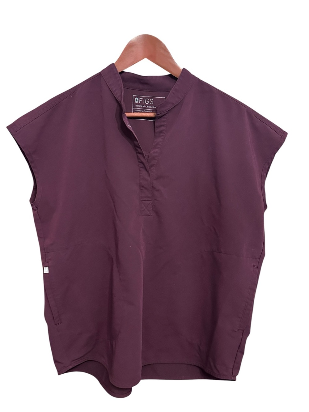 Figs Technical Collection Purple Scrub Top Small Nurse Medical Pockets Deep Plum